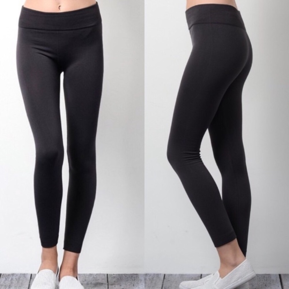 Black leggings